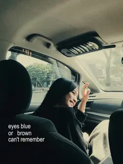 eyes blue