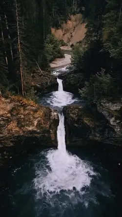 Adventure cinematic