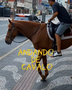andando de cavalo