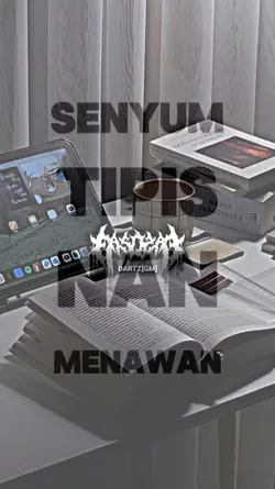 SENYUM TIPIS NAN