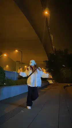 berdansa dan menari