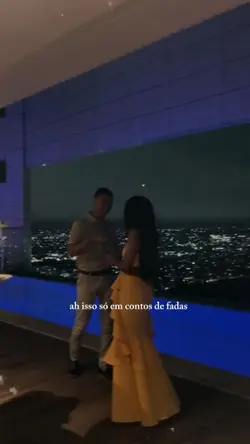 de repente ele para 