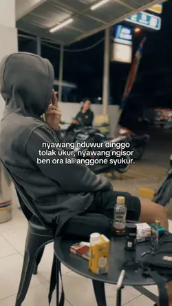 nyawang nduwur 
