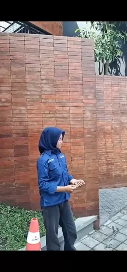 sikat gaya miring