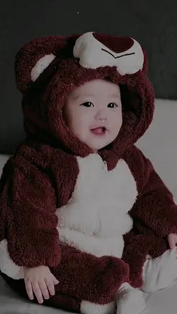 2 Ảnh em bé cute 
