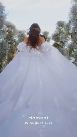 wedding moment