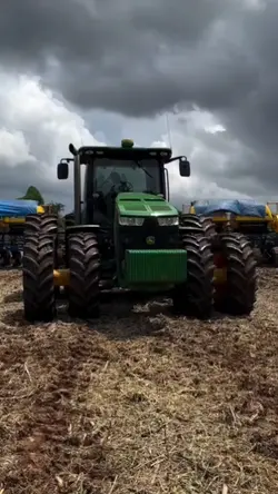 trator agrícola 