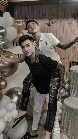 NHẠC HUYNH ĐỆ + MÀU