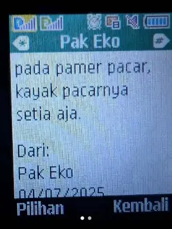 pada pamer pacar