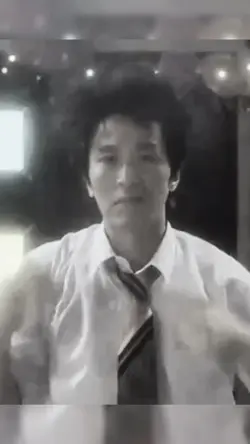 Mẫu nhảy 2 clip