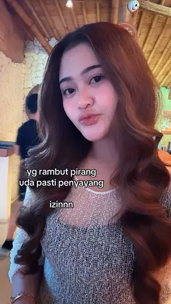 yg rambut pirang