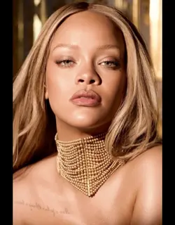 rihanna oeil