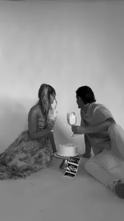 gender reveal cake