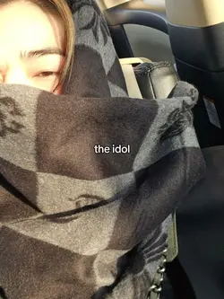 his fans - the idol