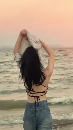 slowmo in the beach