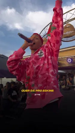 Ela não assume 