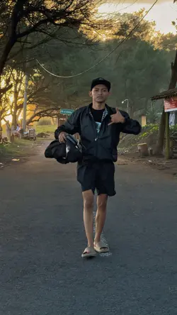CLBK BOOMERANG