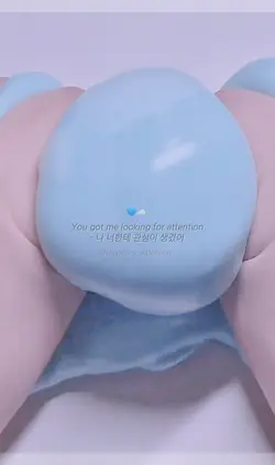 NewJeans- attention