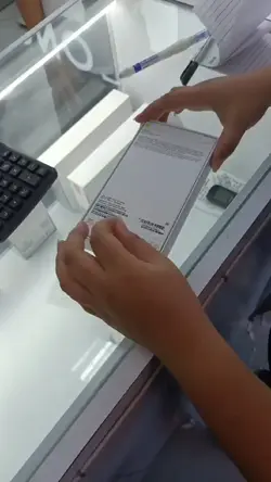 unboxing iphone 13