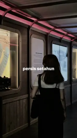 persis setahun yang