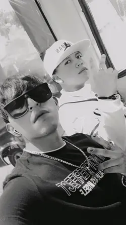 ellos no son reales 