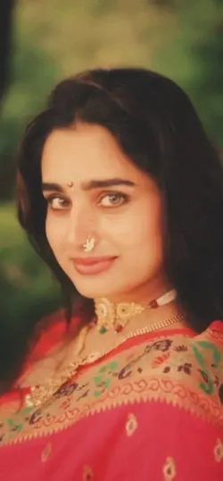 gulabi saree