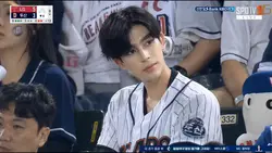 Baseball fan ai