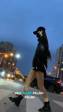 aku jalan pelan