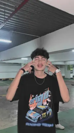 laki kumis tipis