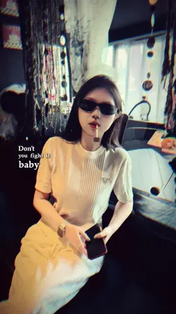 1 ảnh + Màu Lyrics