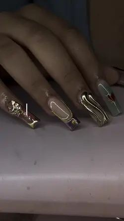auracrylicss 😉