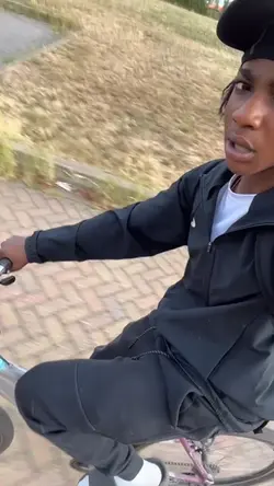 see bare 🧍‍♂️🏃‍♂️