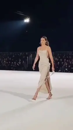 FASHION SHOW EDIT