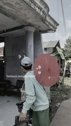 masih tersenyum 