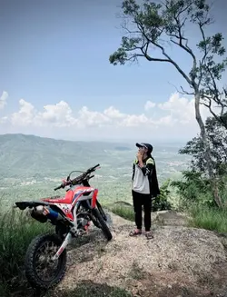 ពីមុនសិស្សពូកែ