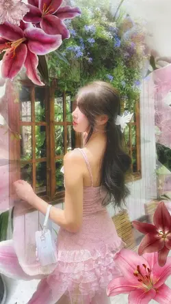 lily frame
