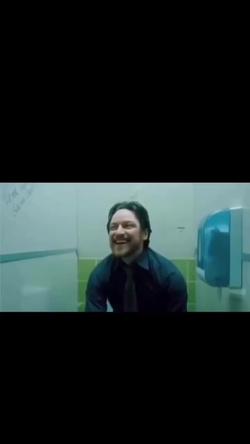 Recut | Laughing onna toilet