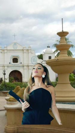 Recut | Ariana Grande Walk