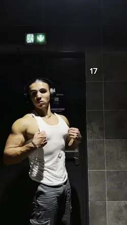 Ajoute 8 clips