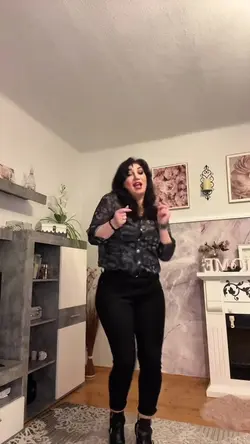 Добавьте клипы: 3