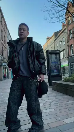 Thêm 4 đoạn video