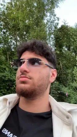 9 Clips hinzufügen