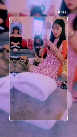 Thêm 1 đoạn video