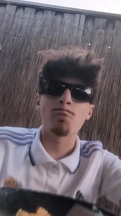 Ajoute 2 clips